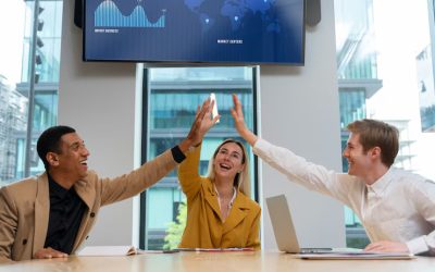 How to Craft a Winning Pitch Deck for Investors in 2025